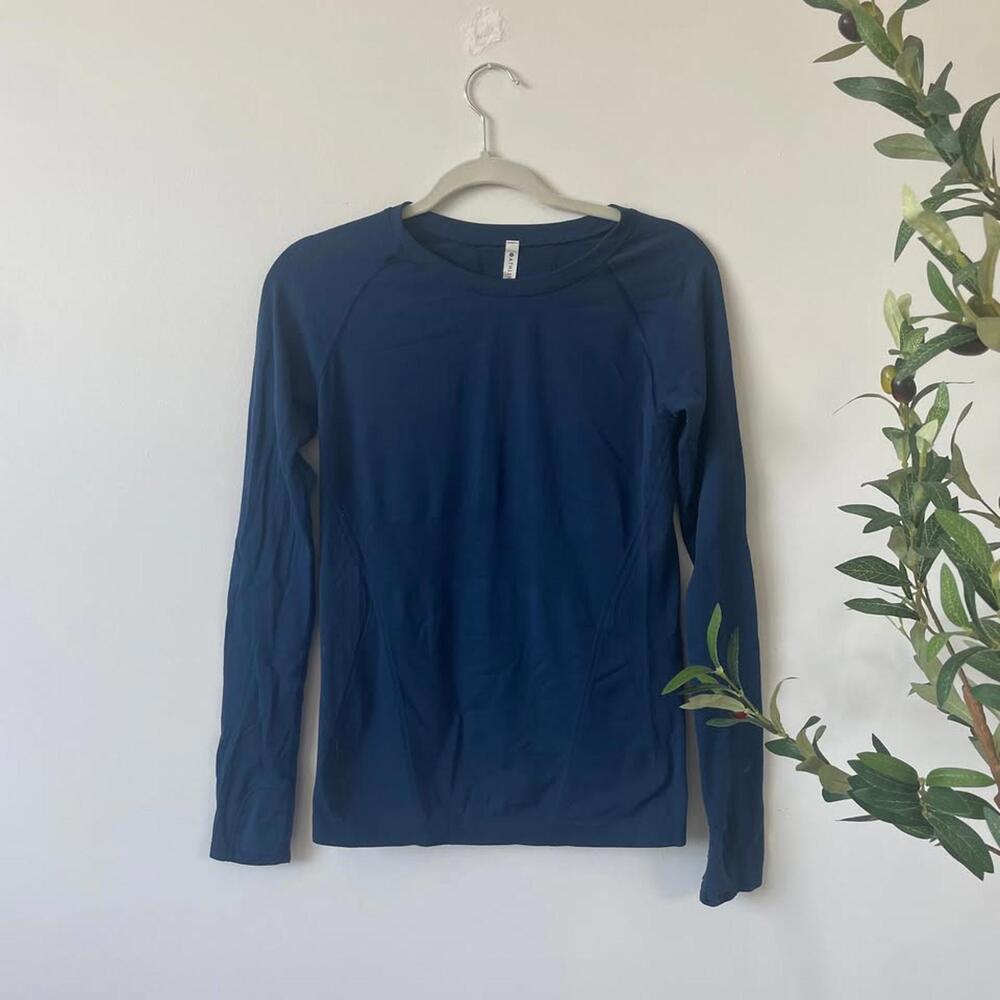 Athleta navy long sleeve T size S